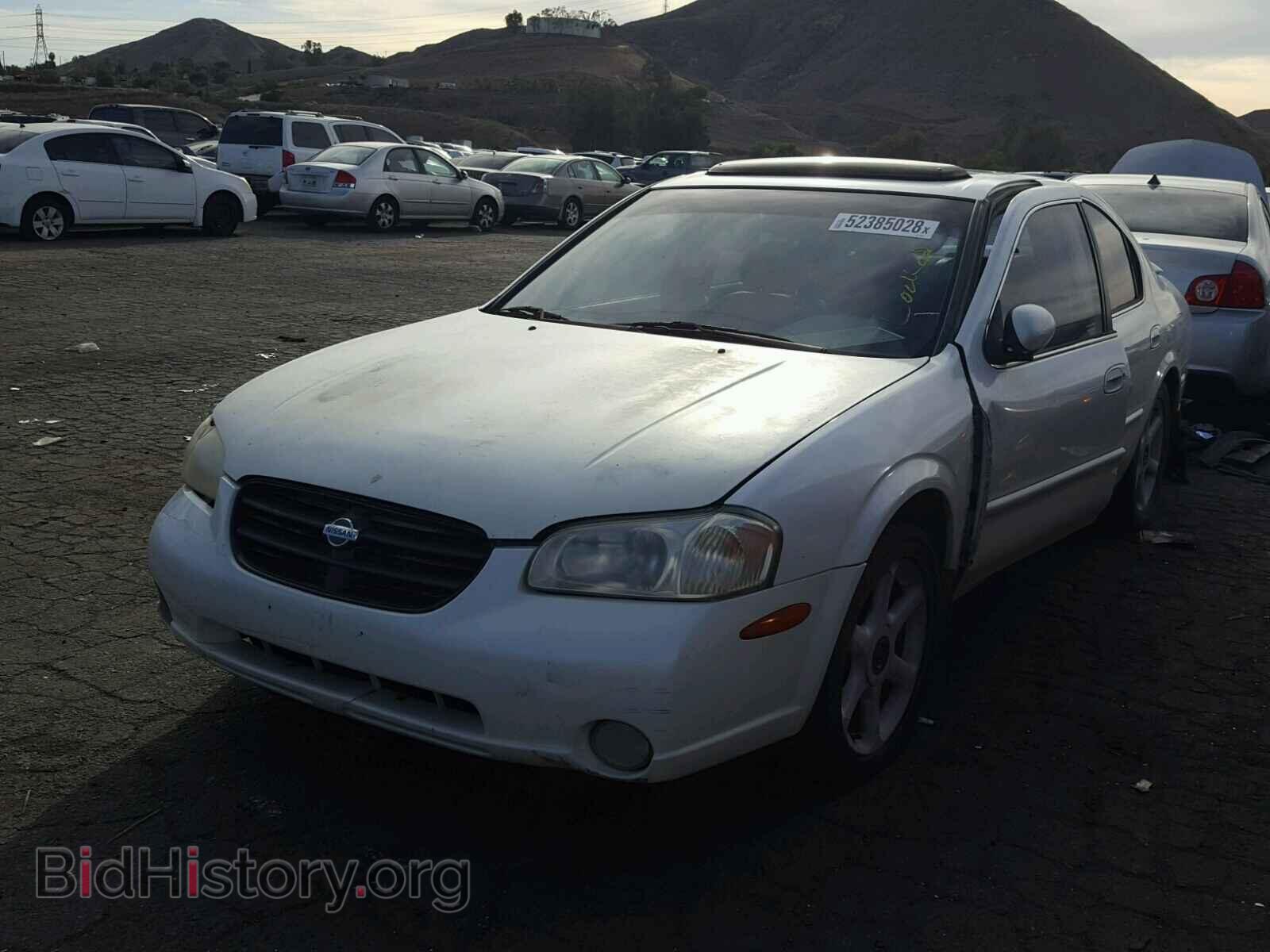 2000 NISSAN MAXIMA - VIN: JN1CA31D3YT557950 - Photo 2
