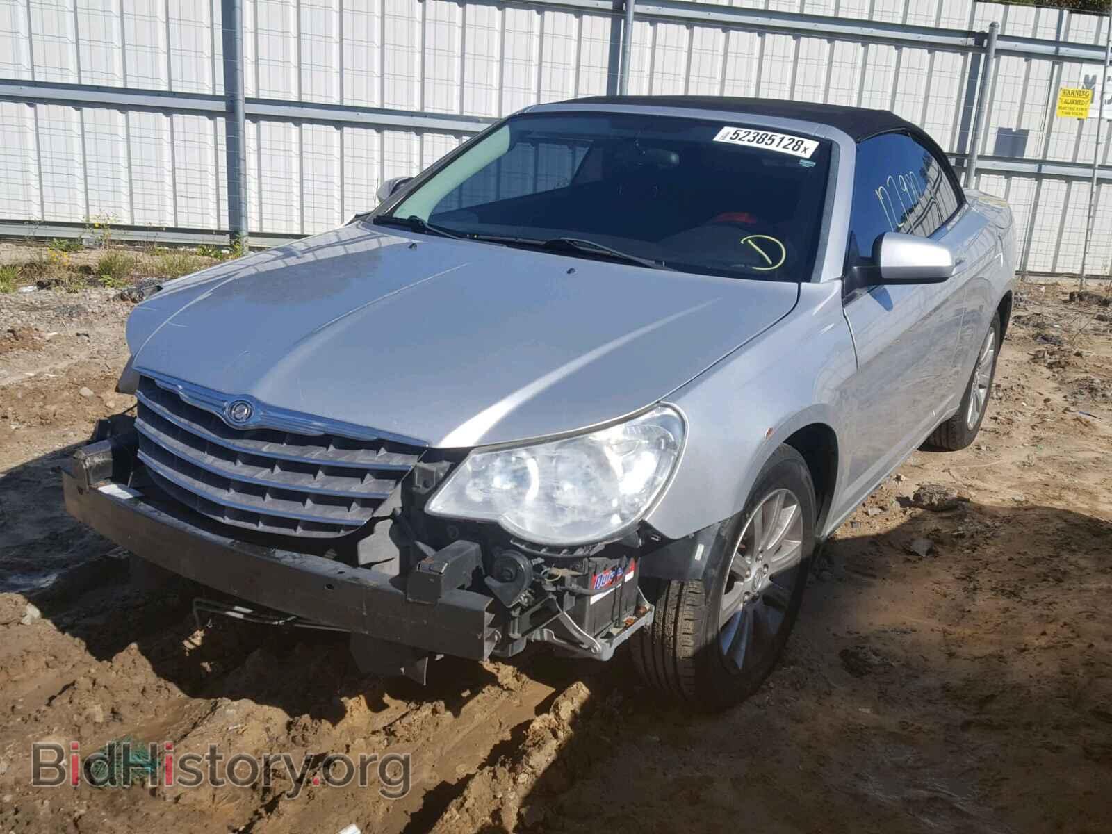 2010 CHRYSLER SEBRING - VIN: 1C3BC5EDXAN169542 - Фото 2