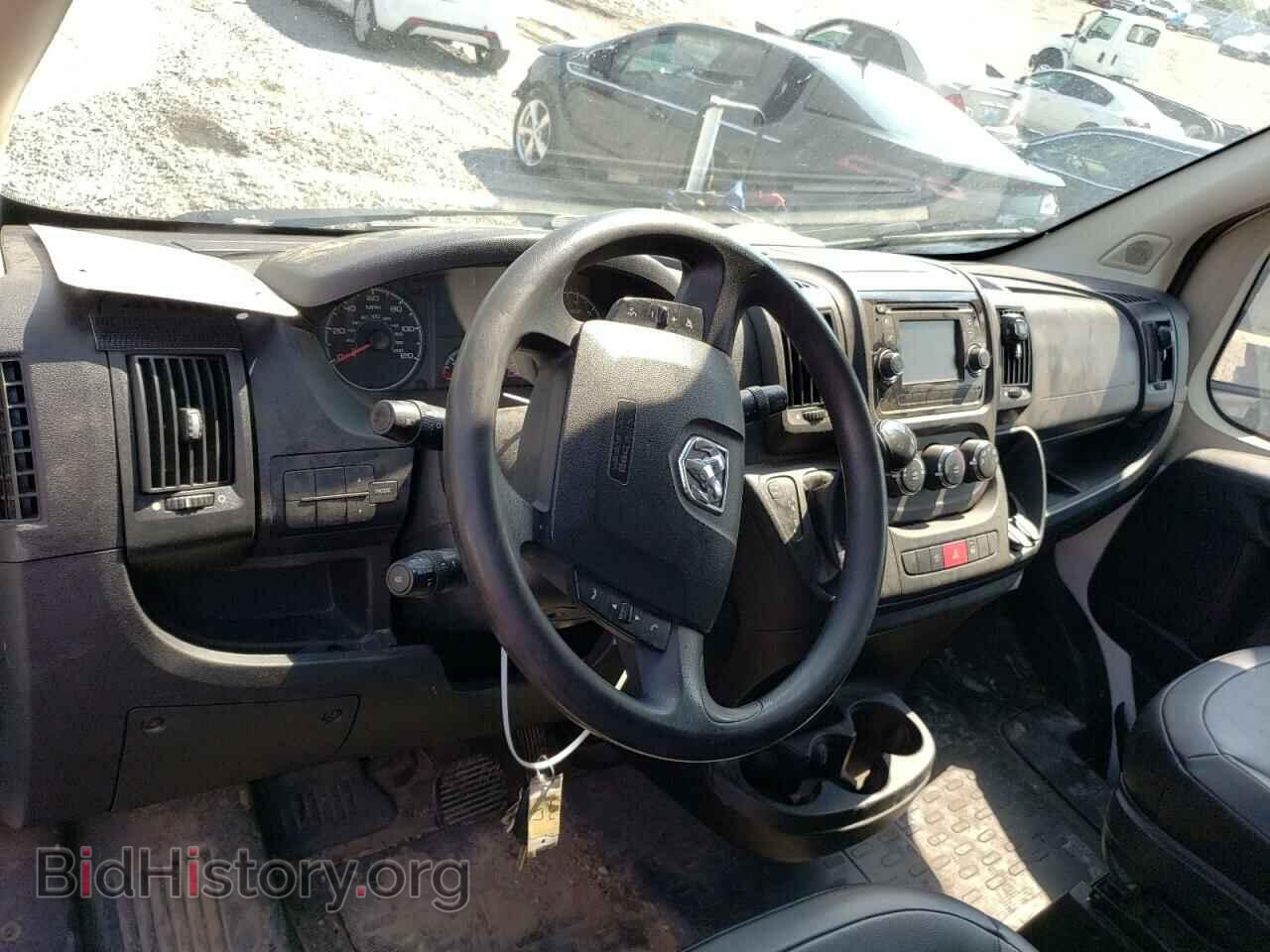 2017 RAM All Models - VIN: 3C6URVJG4HE533656 - Фото 8