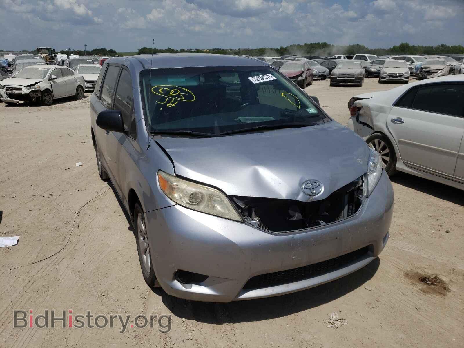 Photo 5TDKA3DC7CS010232 - TOYOTA SIENNA 2012