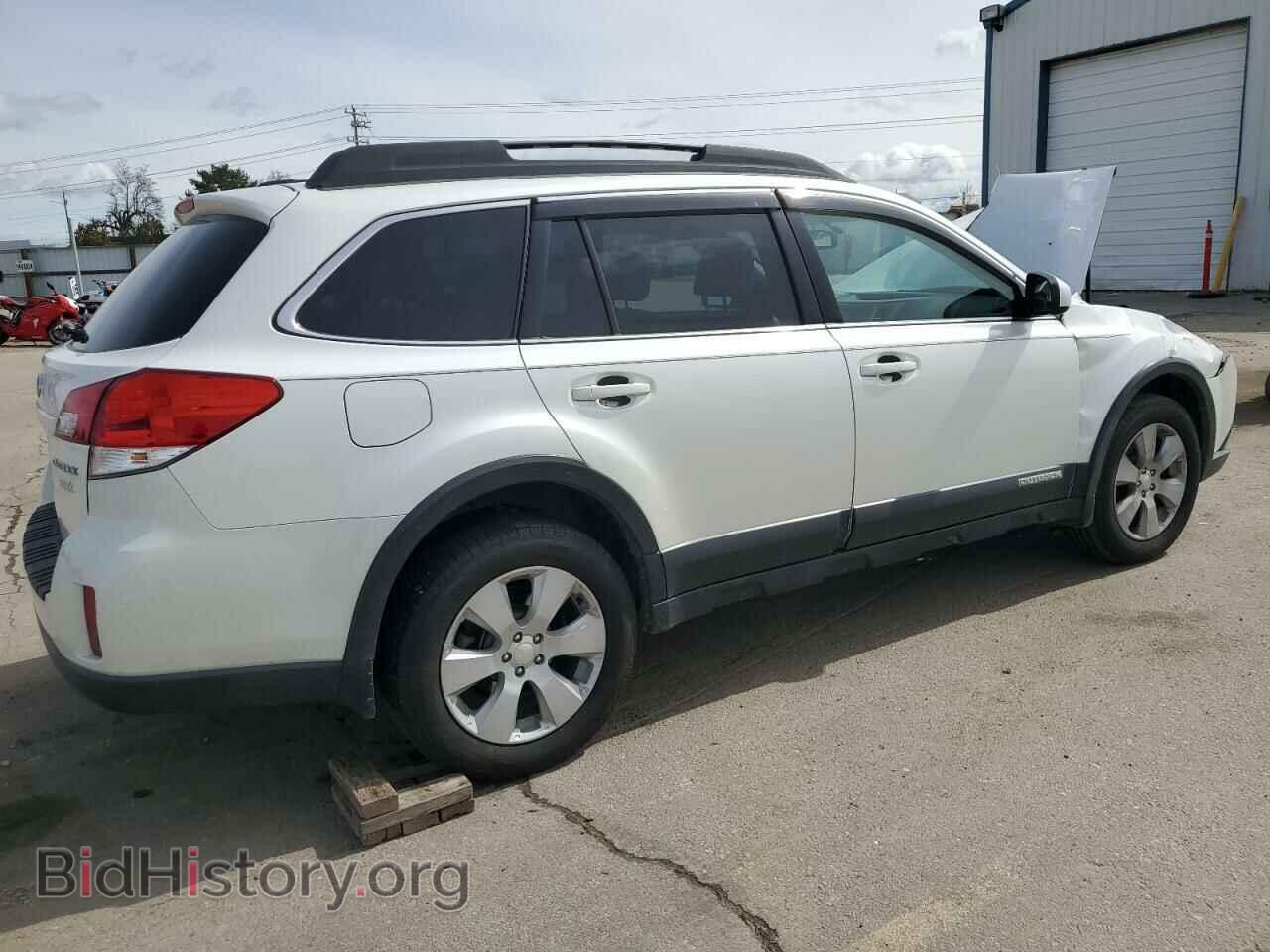 2011 SUBARU OUTBACK - VIN: 4S4BRBCC9B3411796 - Фото 3