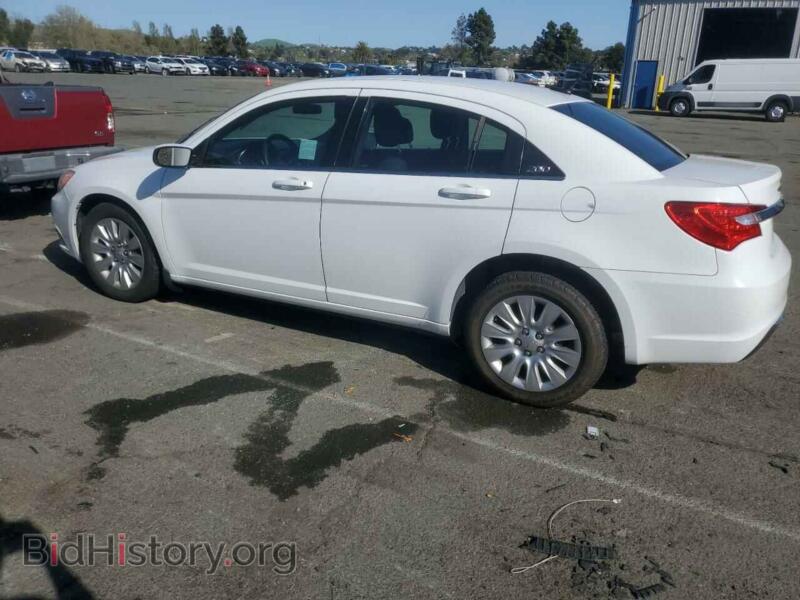 2013 Chrysler 200 (VIN 1C3CCBAB8DN686494) — фото 2 из 12