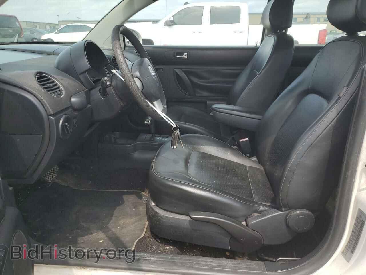 2010 VOLKSWAGEN BEETLE - VIN: 3VWPG3AG1AM010216 - Фото 7