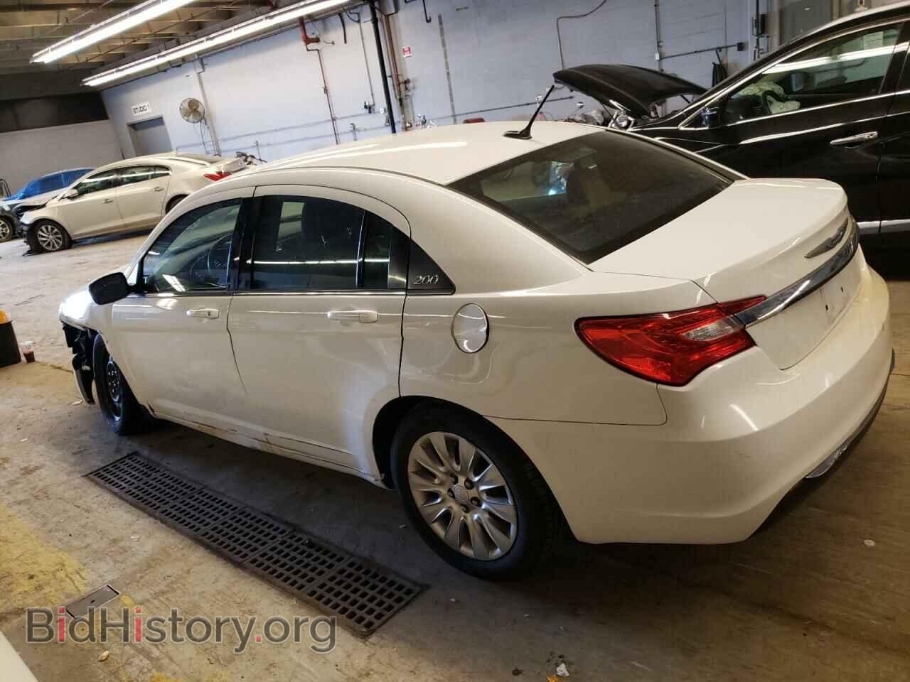 2012 CHRYSLER 200 - VIN: 1C3CCBAB0CN158169 - Фото 2