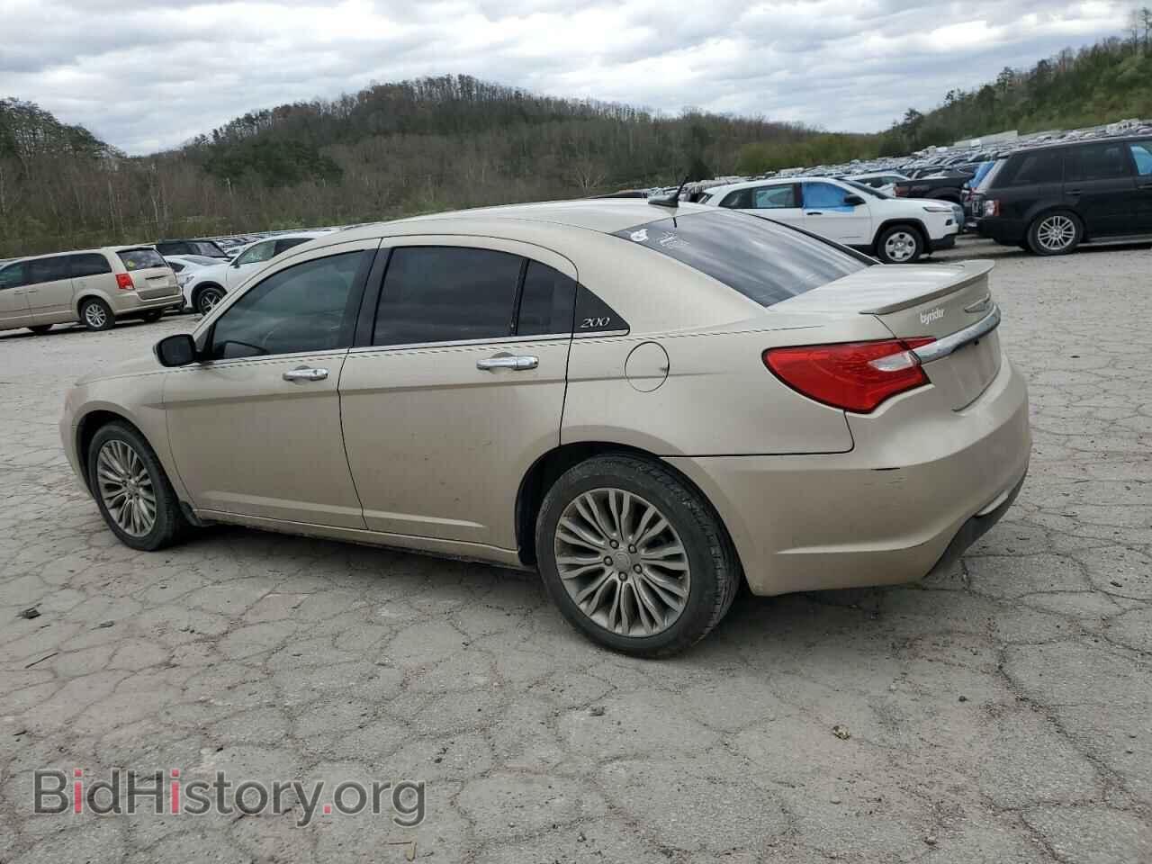 2013 CHRYSLER 200 - VIN: 1C3CCBCG9DN577373 - Photo 2