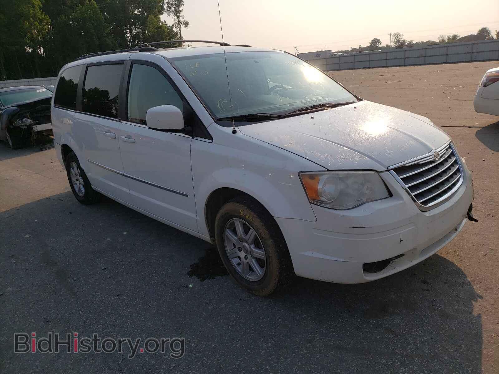 Photo 2A4RR5D19AR305477 - CHRYSLER MINIVAN 2010