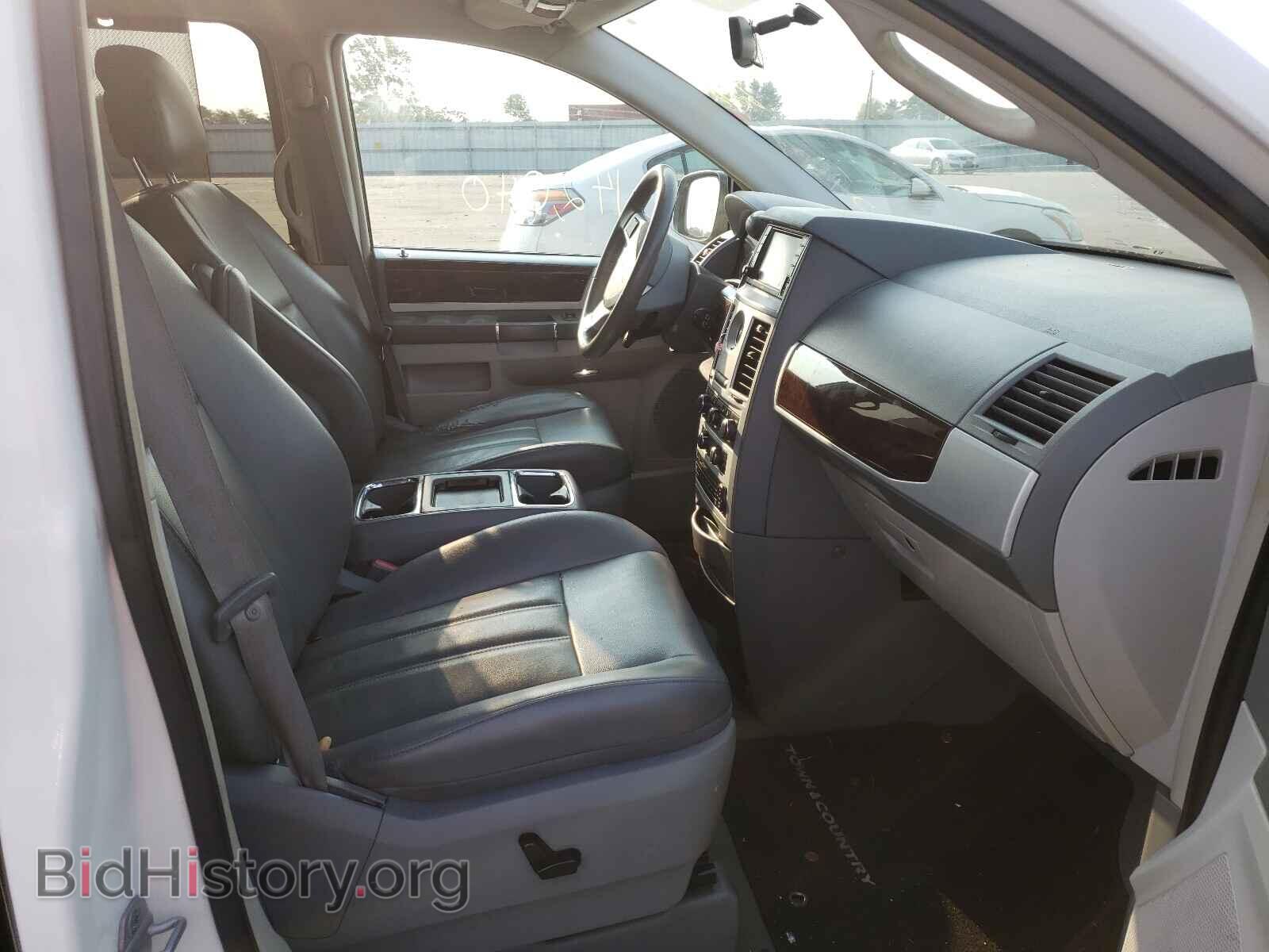 2010 CHRYSLER MINIVAN - VIN: 2A4RR5D19AR305477 - Фото 5