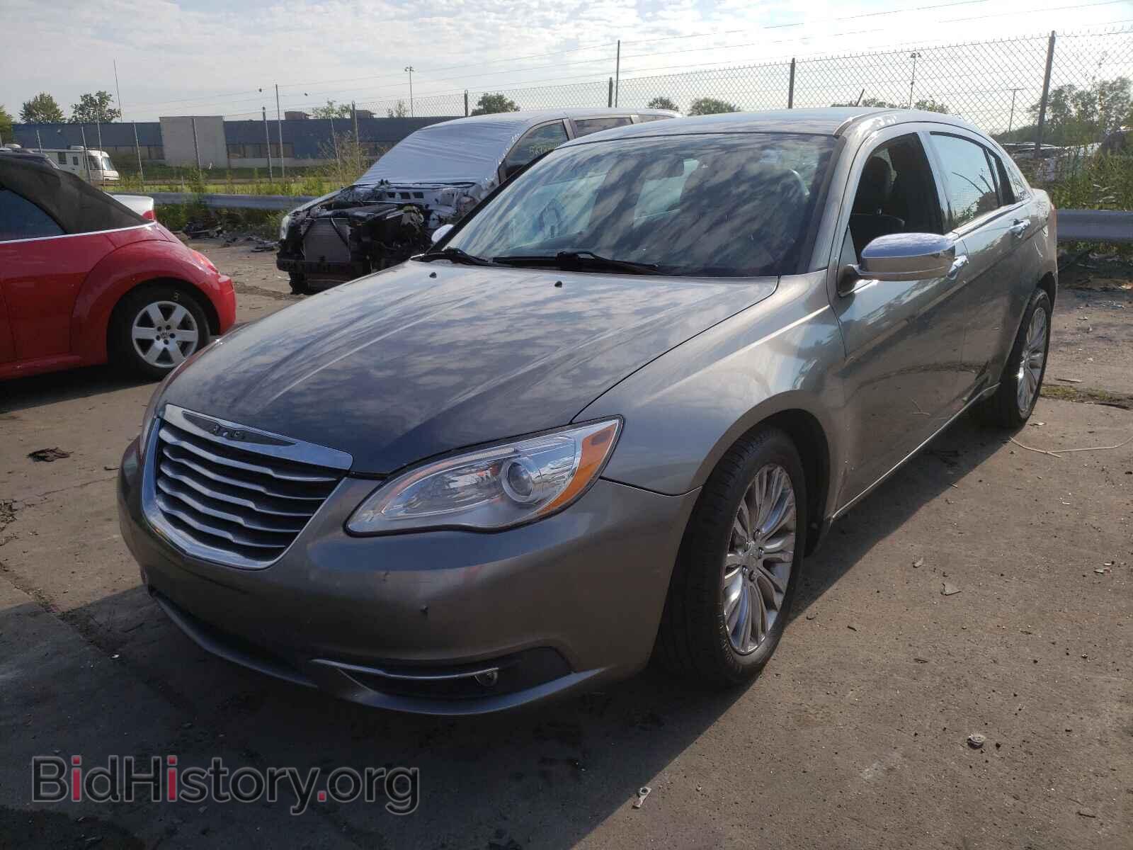 2012 CHRYSLER 200 - VIN: 1C3CCBCG7CN326513 - Фото 2