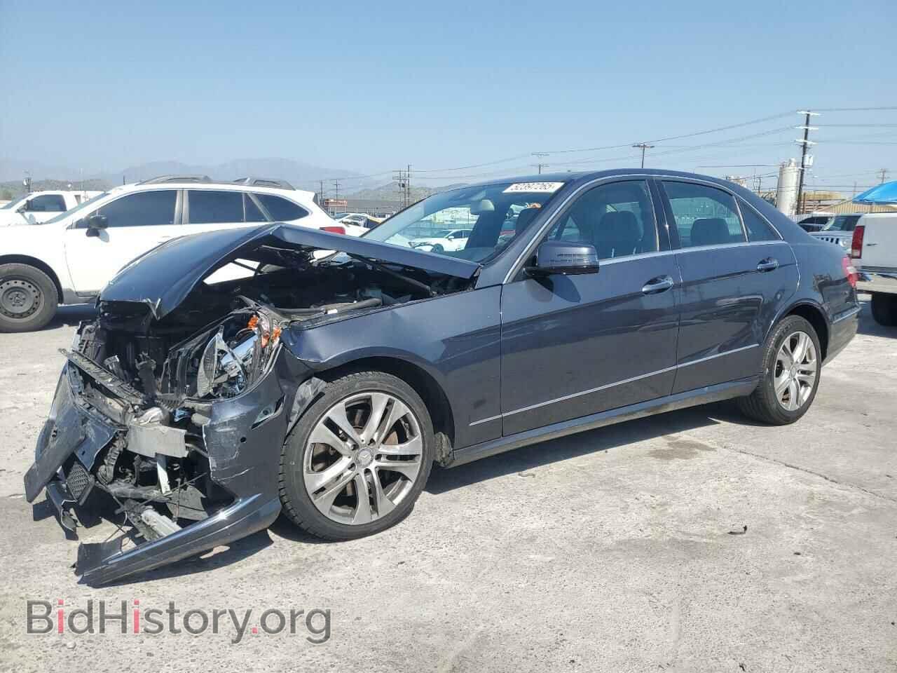 Photo WDDHF8HB5BA348854 - MERCEDES-BENZ E-CLASS 2011
