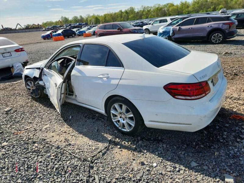 2014 Mercedes-Benz E-CLASS (VIN WDDHF8JB0EA940936) — фото 2 из 14