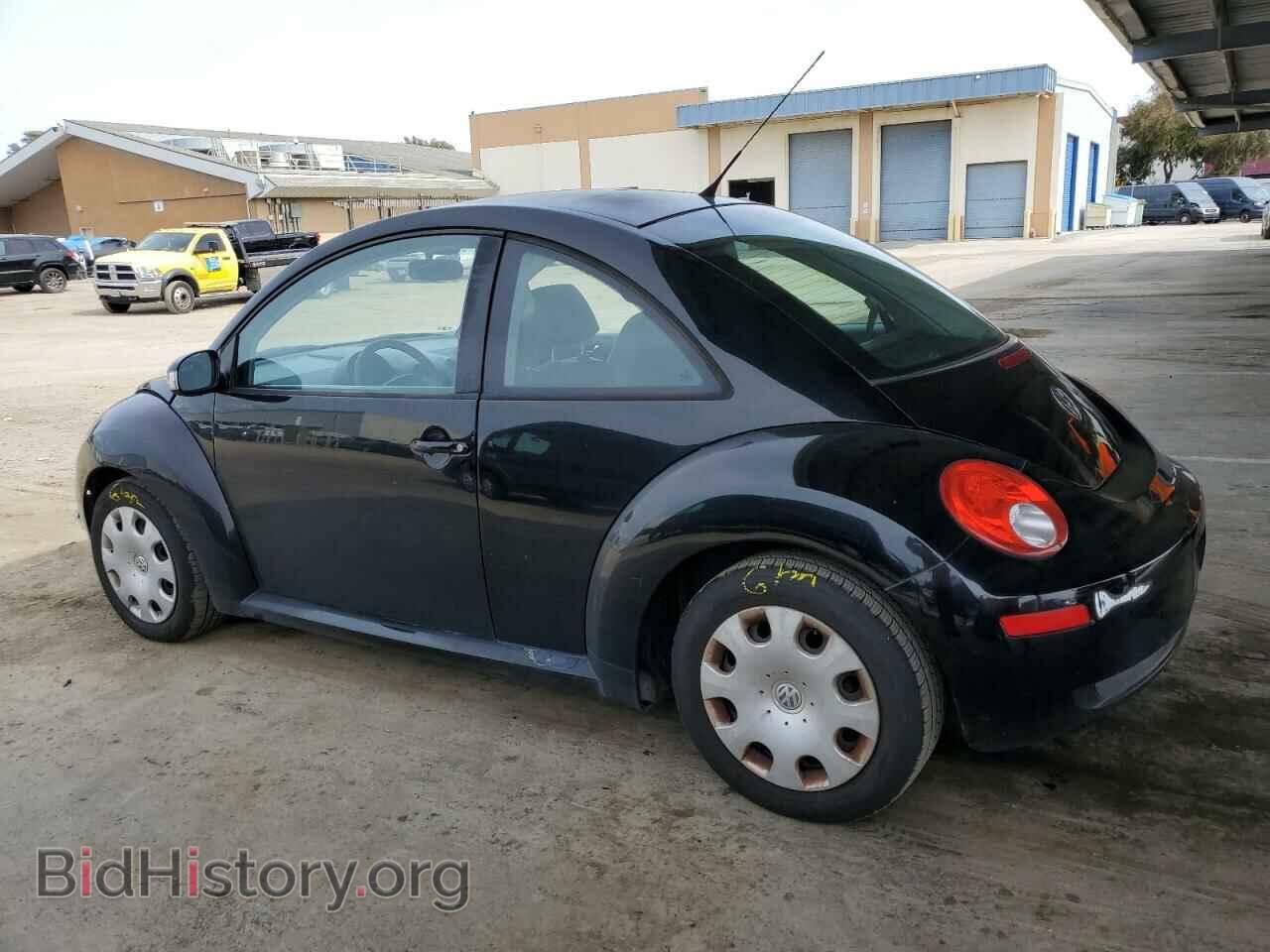 2010 VOLKSWAGEN BEETLE - VIN: 3VWPG3AG8AM036554 - Фото 2