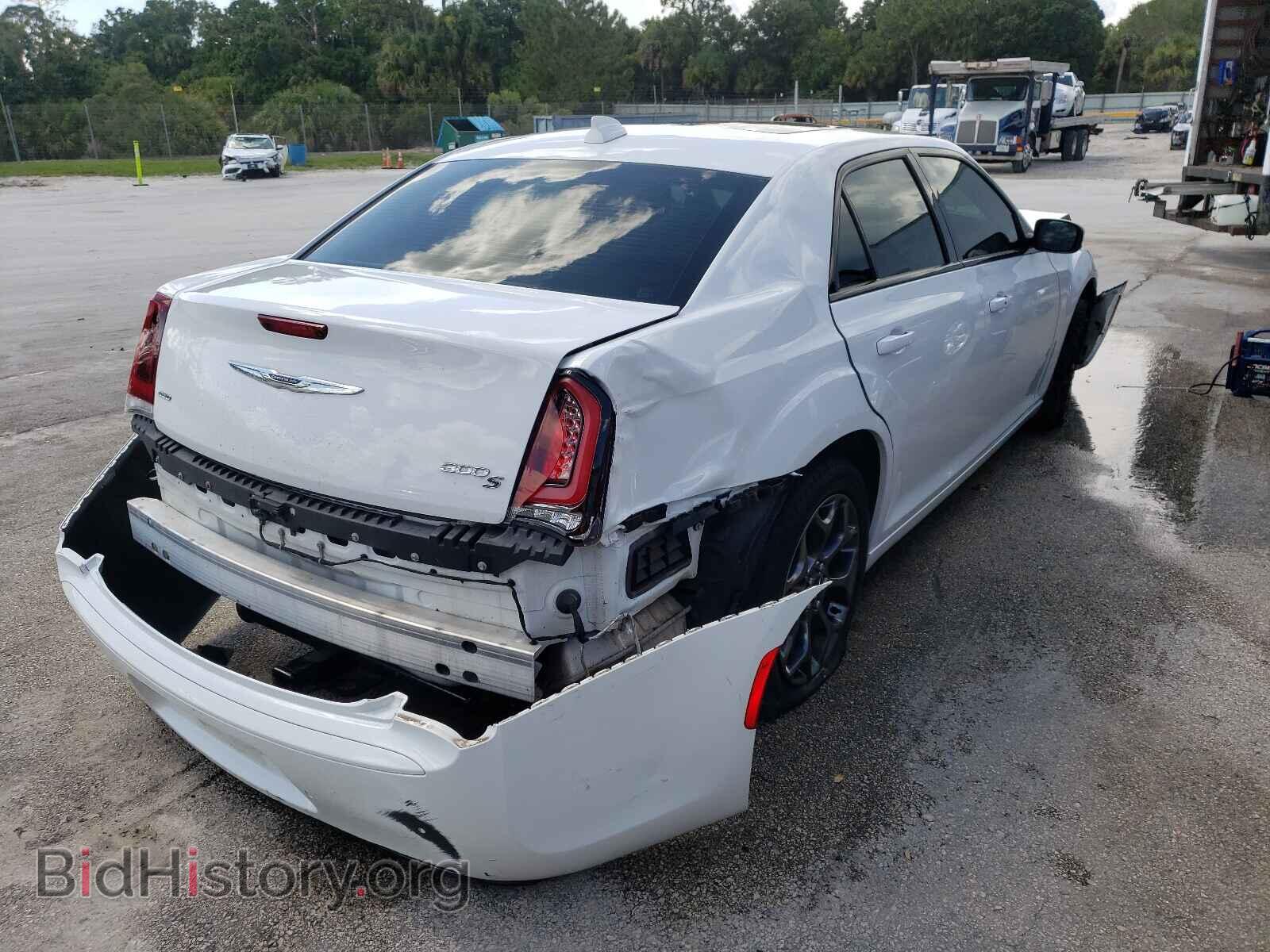 2016 CHRYSLER 300 - VIN: 2C3CCAGG7GH136164 - Фото 4