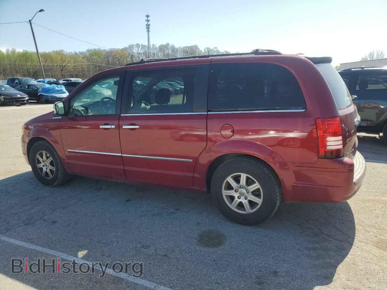 2010 CHRYSLER MINIVAN - VIN: 2A4RR8DX9AR398376 - Фото 2