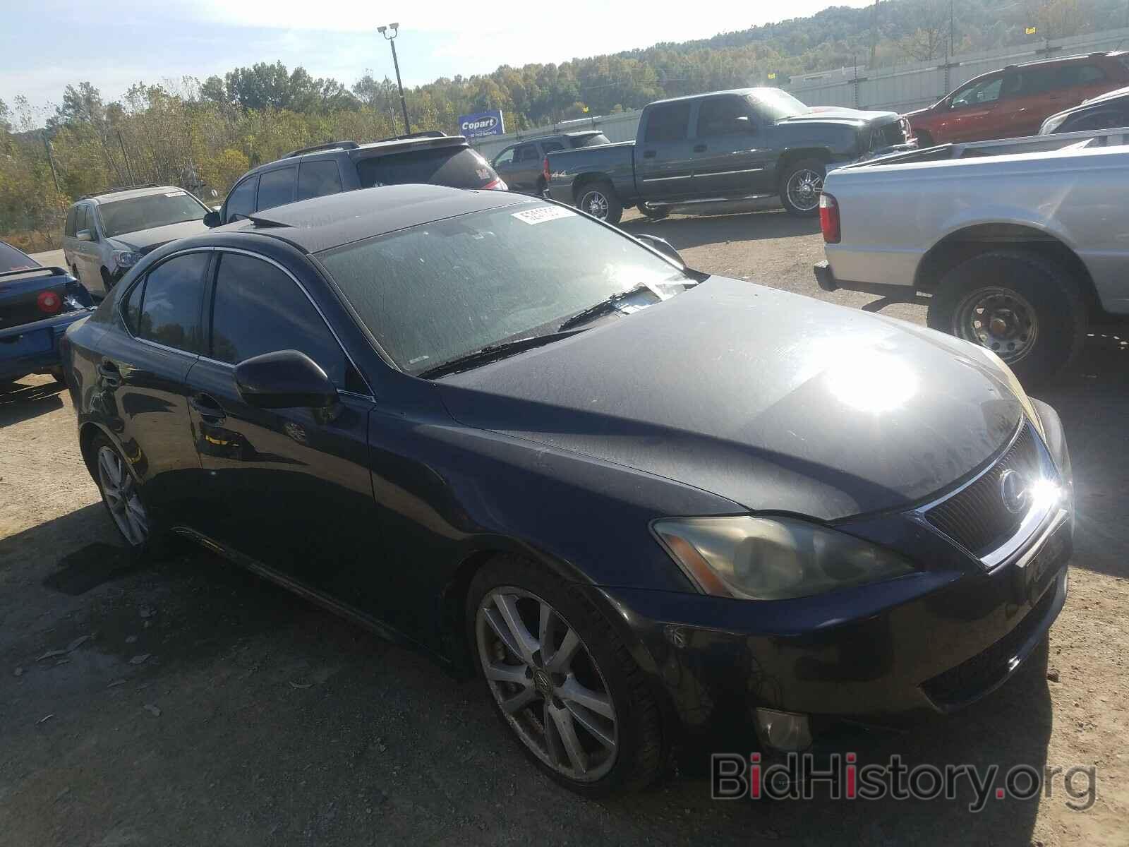 Photo JTHBE262565000830 - LEXUS IS 2006