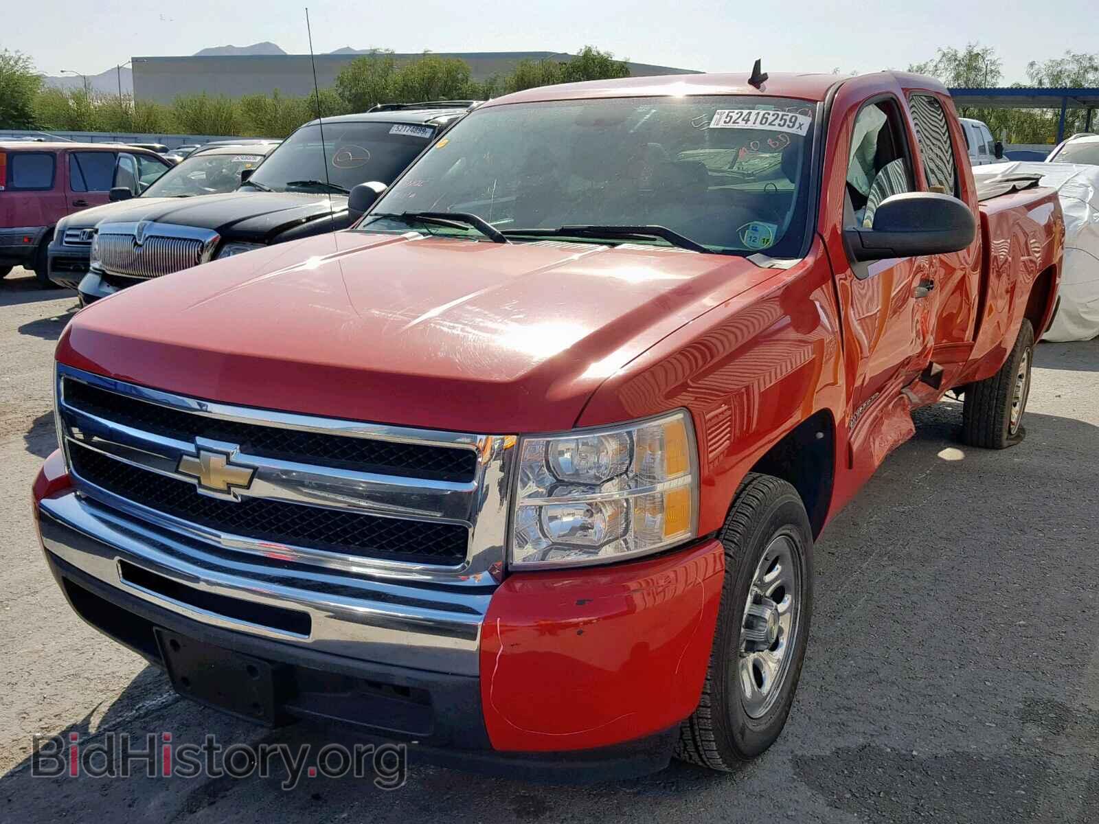 2011 CHEVROLET SILVERADO - VIN: 1GCRCREA1BZ416755 - Фото 2