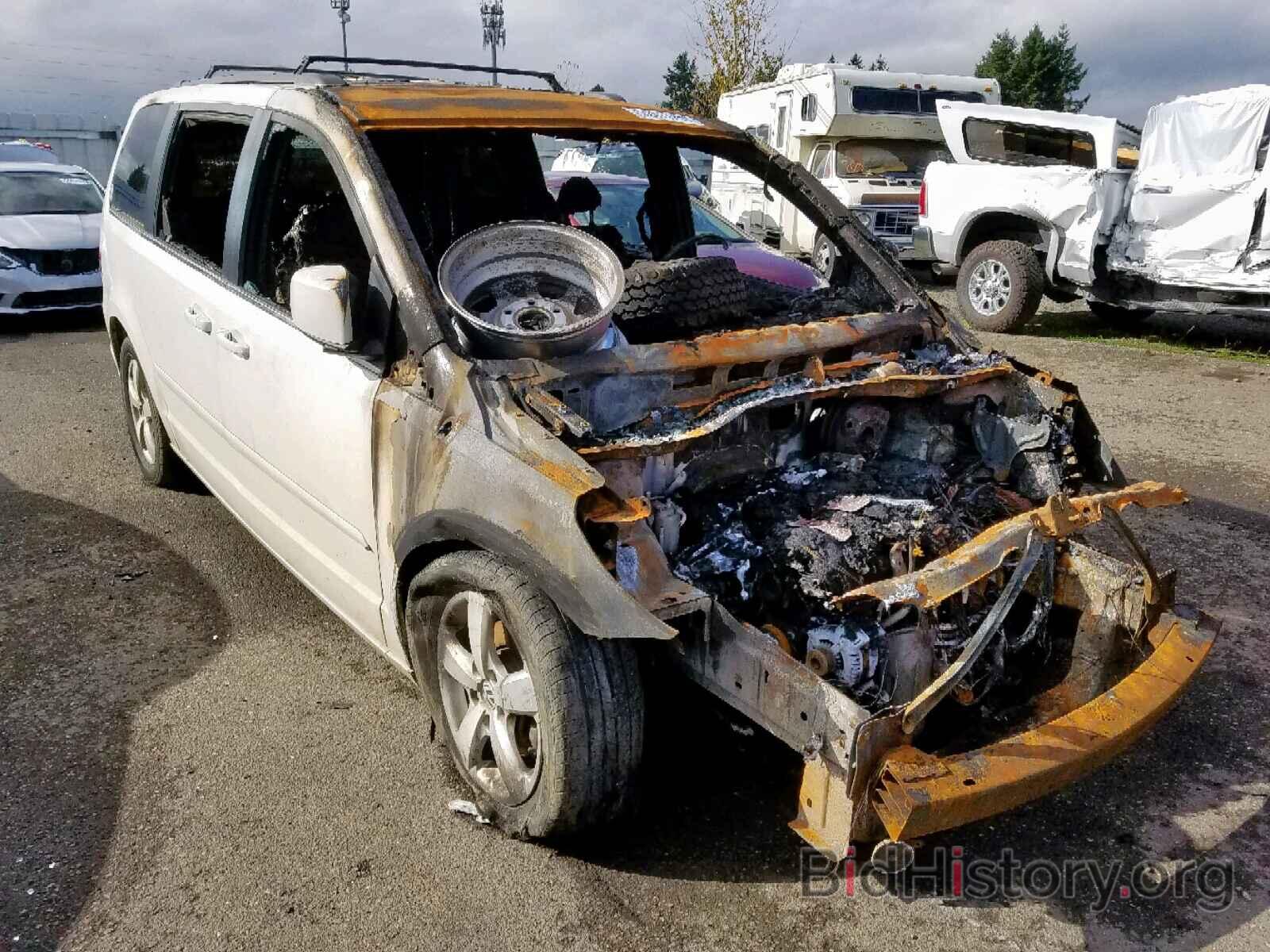 Photo 2V4RW3DG1BR740363 - VOLKSWAGEN ROUTAN 2011