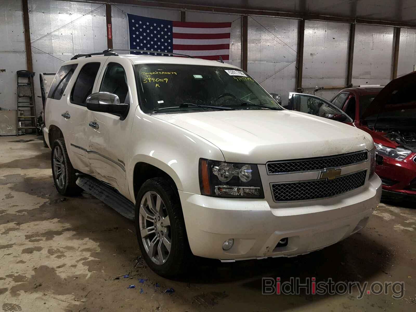 Фотография 1GNSKCE04BR399059 - CHEVROLET TAHOE K150 2011