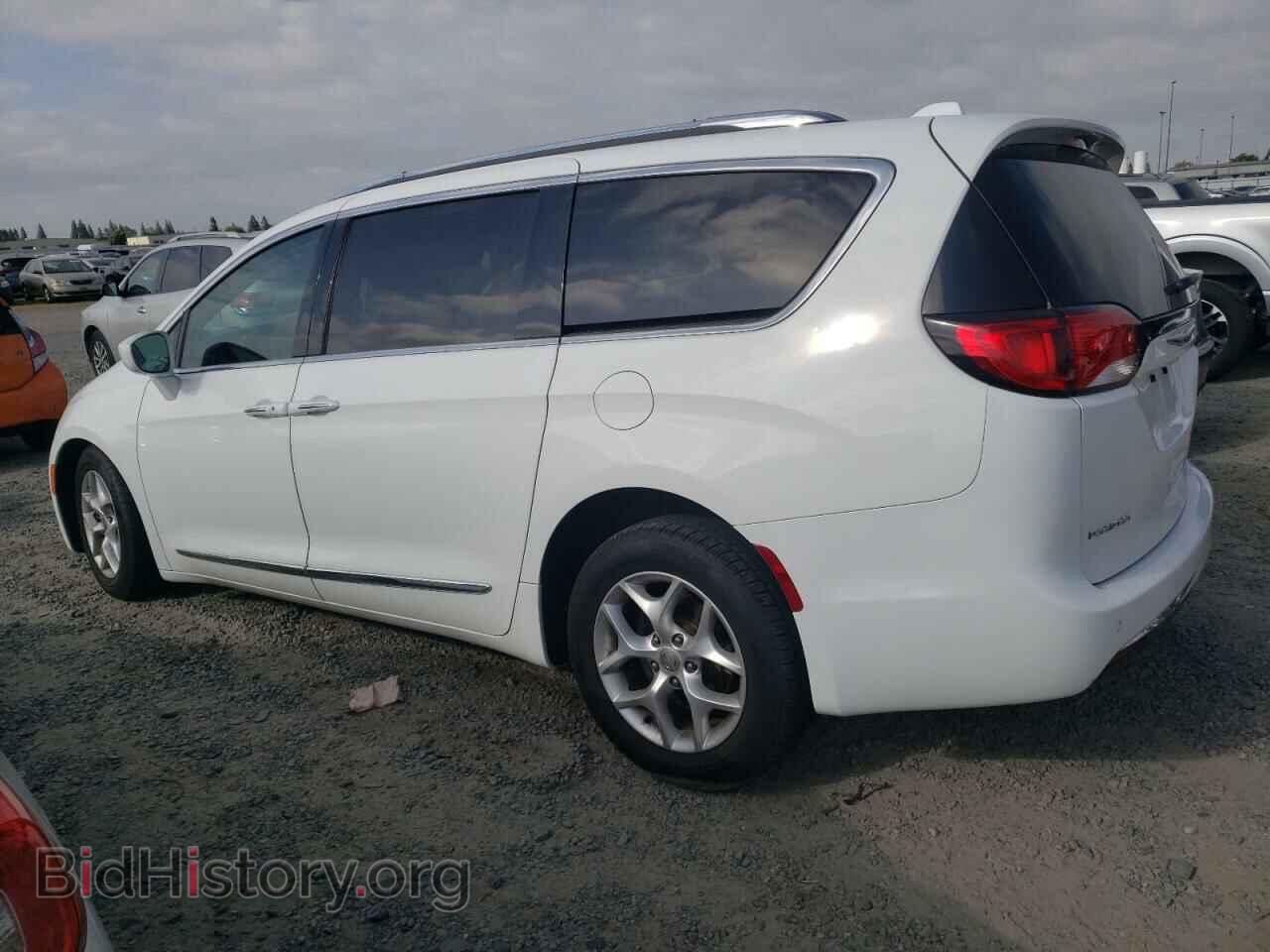 2017 CHRYSLER PACIFICA - VIN: 2C4RC1EG1HR752513 - Photo 2