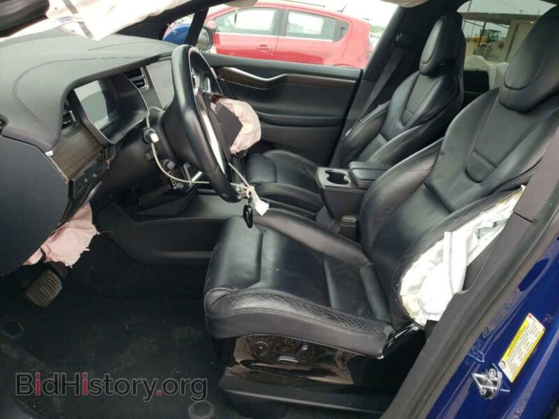 2016 Tesla MODEL X (VIN 5YJXCAE28GF002662) — photo 7 of 12