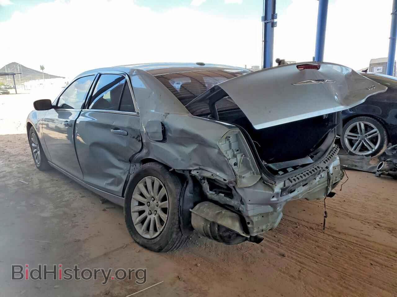2013 CHRYSLER 300 - VIN: 2C3CCAAG1DH658633 - Фото 2