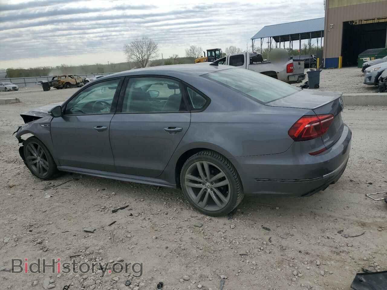 2018 VOLKSWAGEN PASSAT - VIN: 1VWAA7A38JC013076 - Фото 2