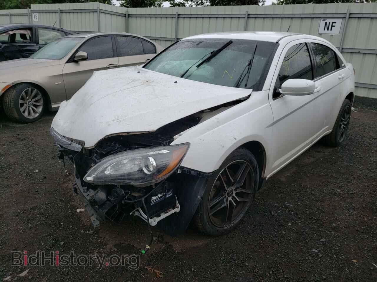 2014 CHRYSLER 200 - VIN: 1C3CCBCG9EN103540 - Фото 2