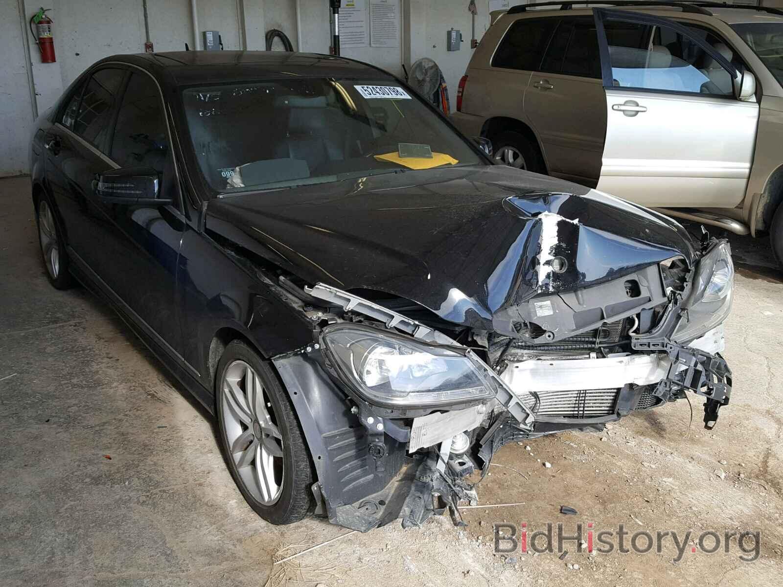 Photo WDDGF4HB0DR247407 - MERCEDES-BENZ C 250 2013