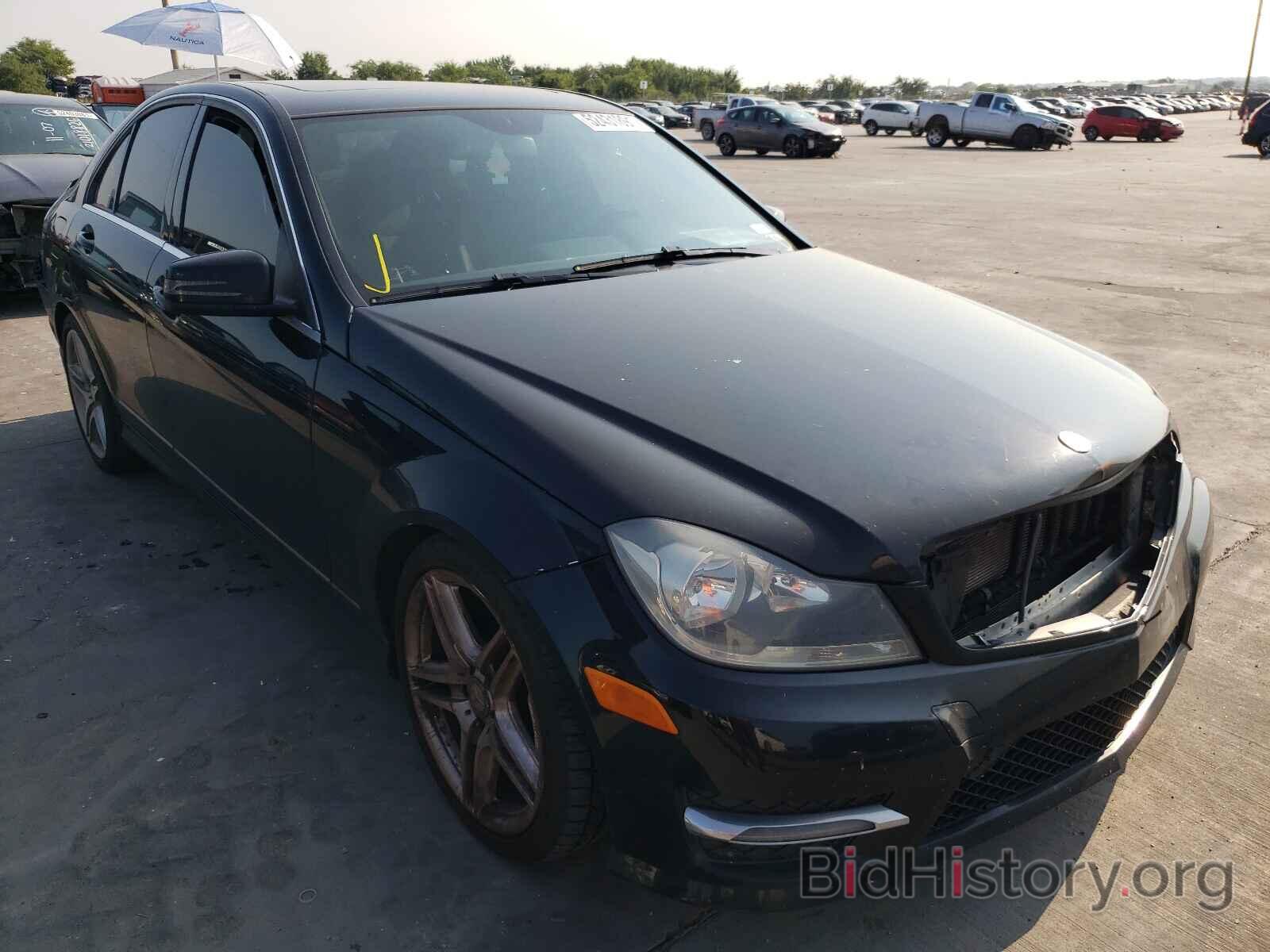 Photo WDDGF8AB9DG124959 - MERCEDES-BENZ C-CLASS 2013