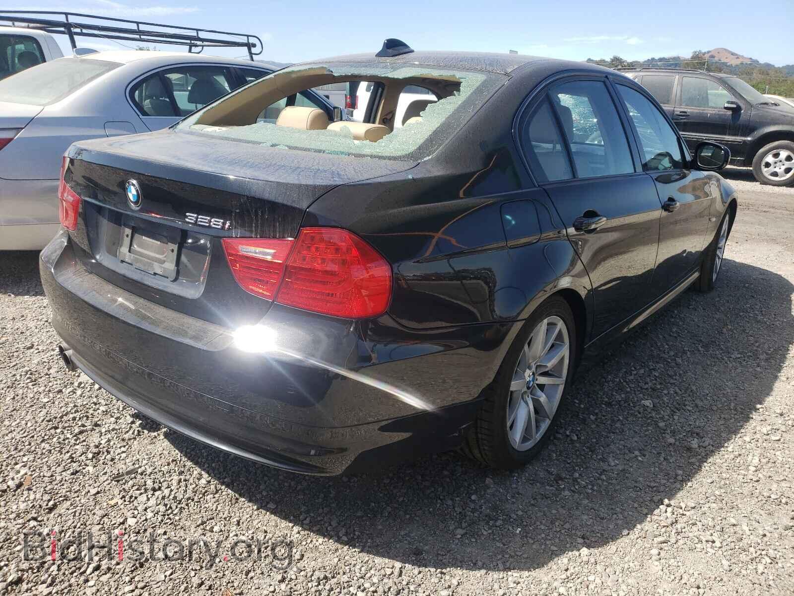 2011 BMW 3 SERIES - VIN: WBAPH7C52BE460156 - Фото 4