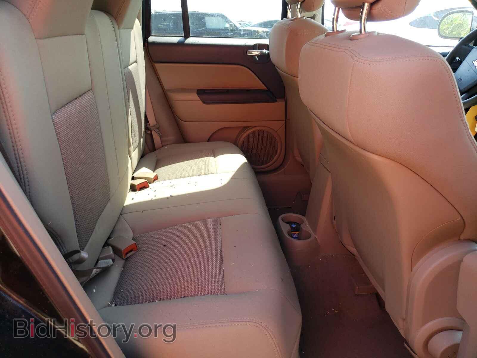 2010 JEEP COMPASS - VIN: 1J4NT4FB2AD503854 - Фото 6