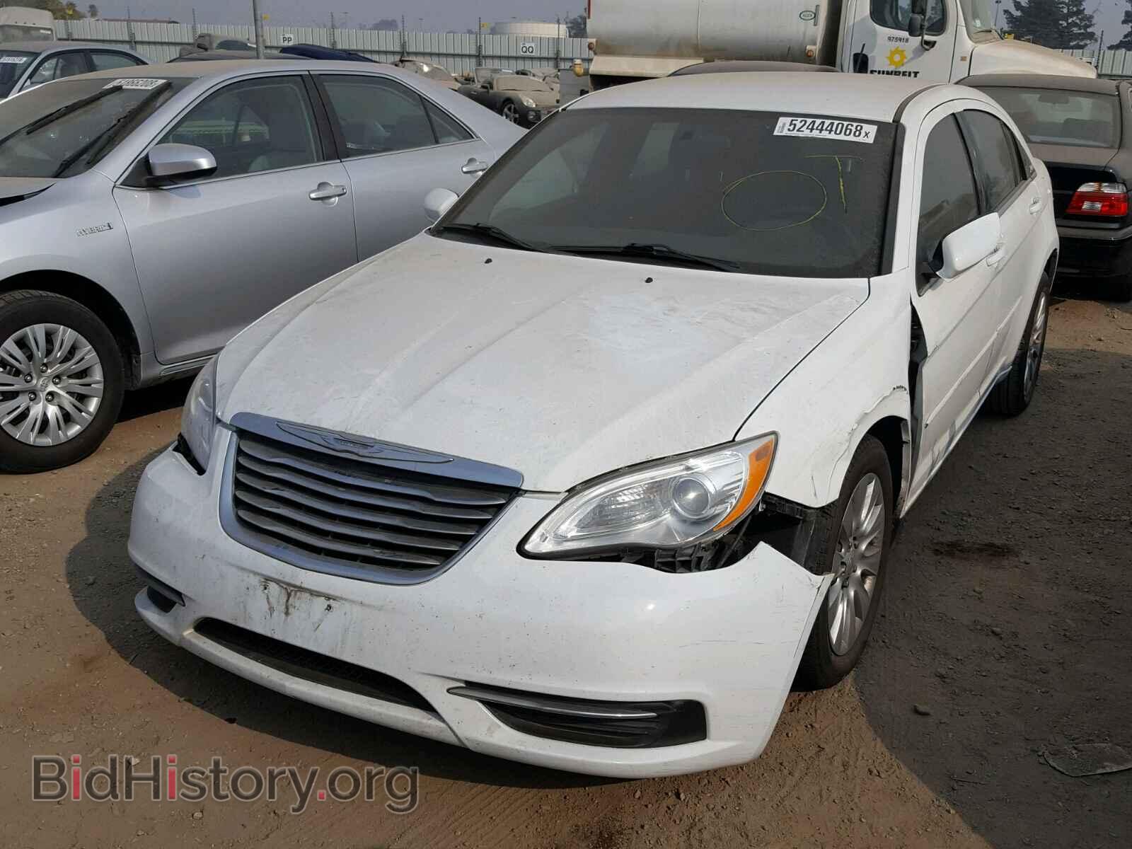 2012 CHRYSLER 200 - VIN: 1C3CCBAB1CN202292 - Фото 2