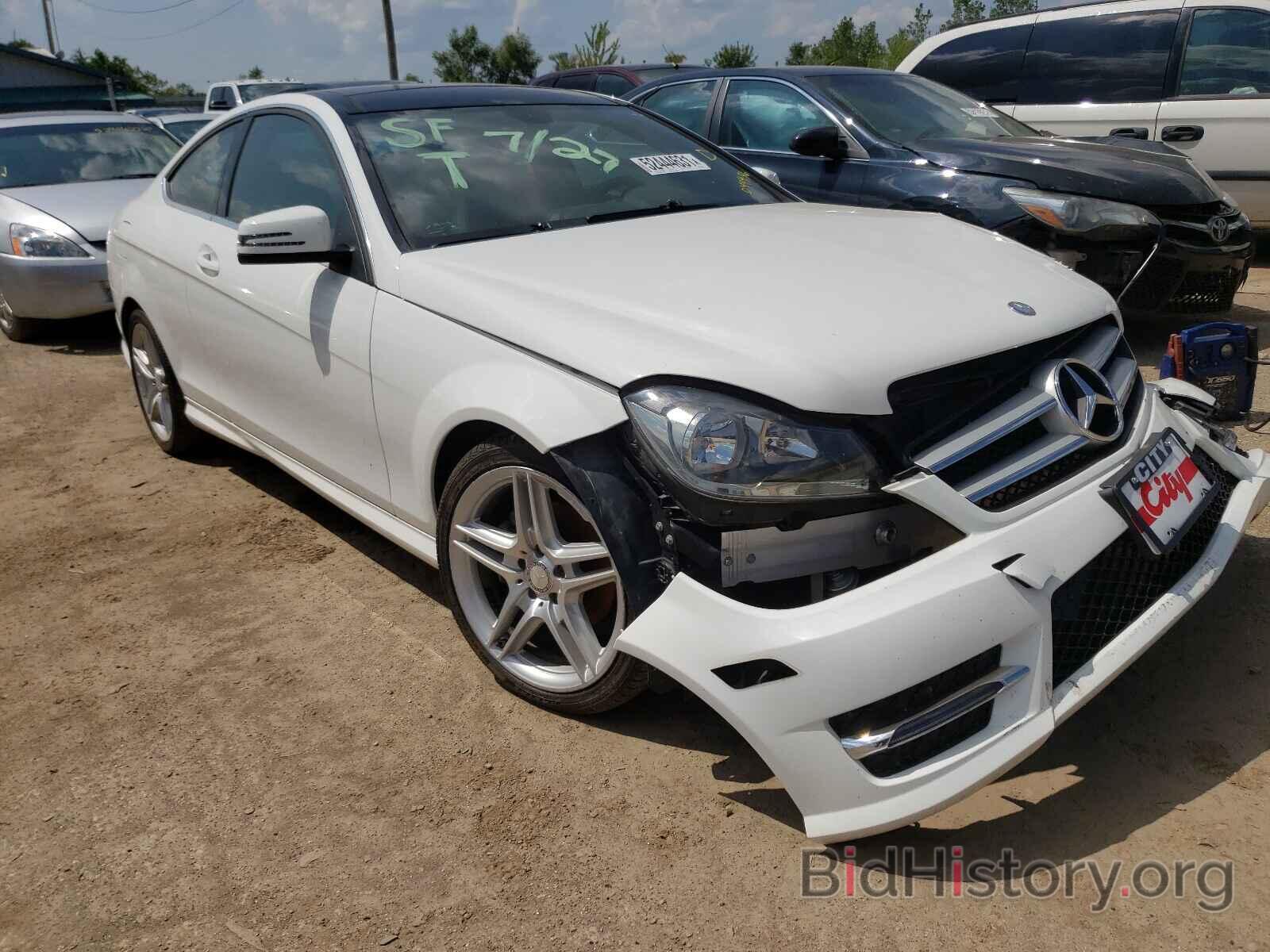 Photo WDDGJ4HB9DG049936 - MERCEDES-BENZ C-CLASS 2013