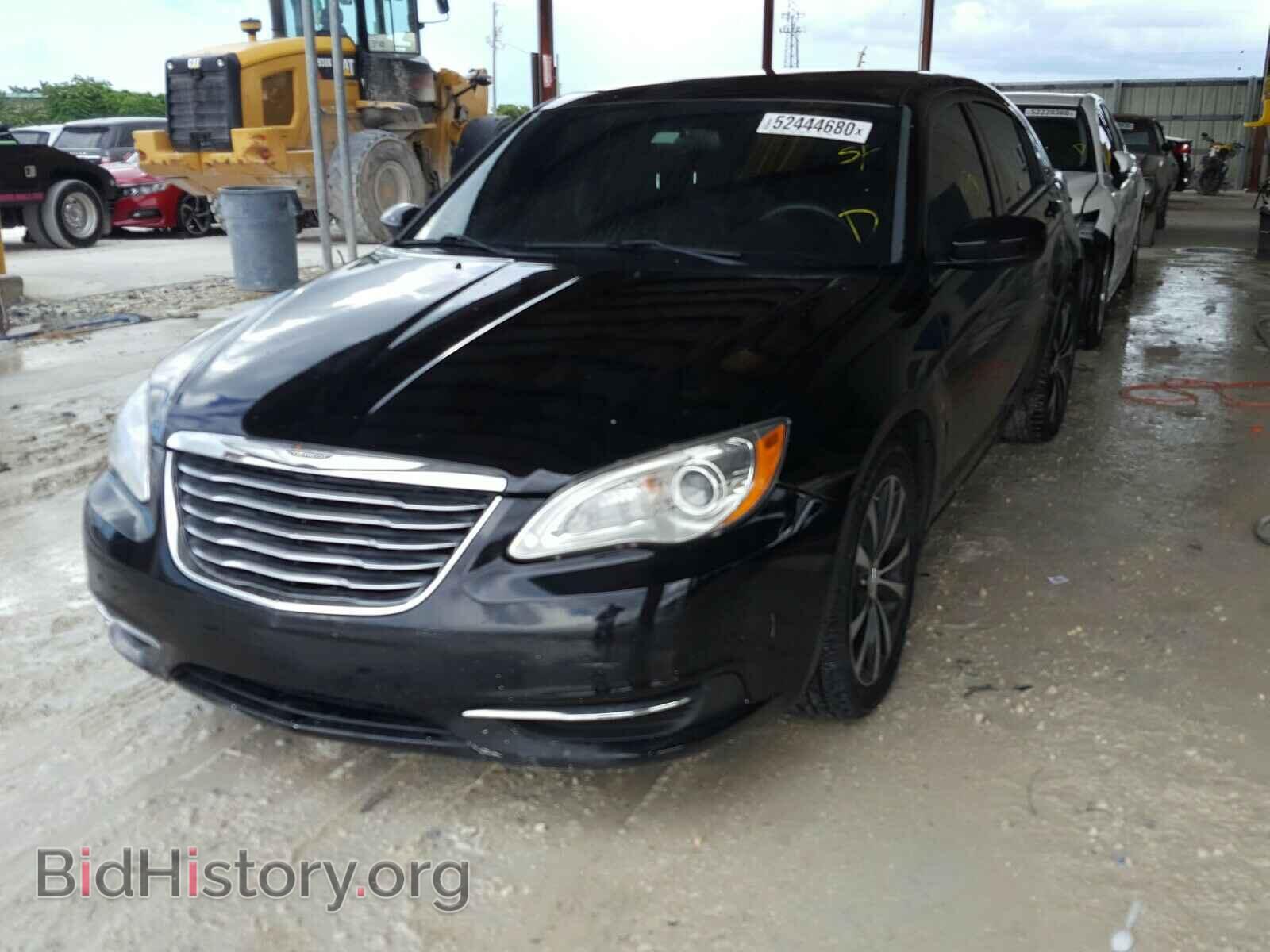 2013 CHRYSLER 200 - VIN: 1C3CCBAB2DN632737 - Фото 2