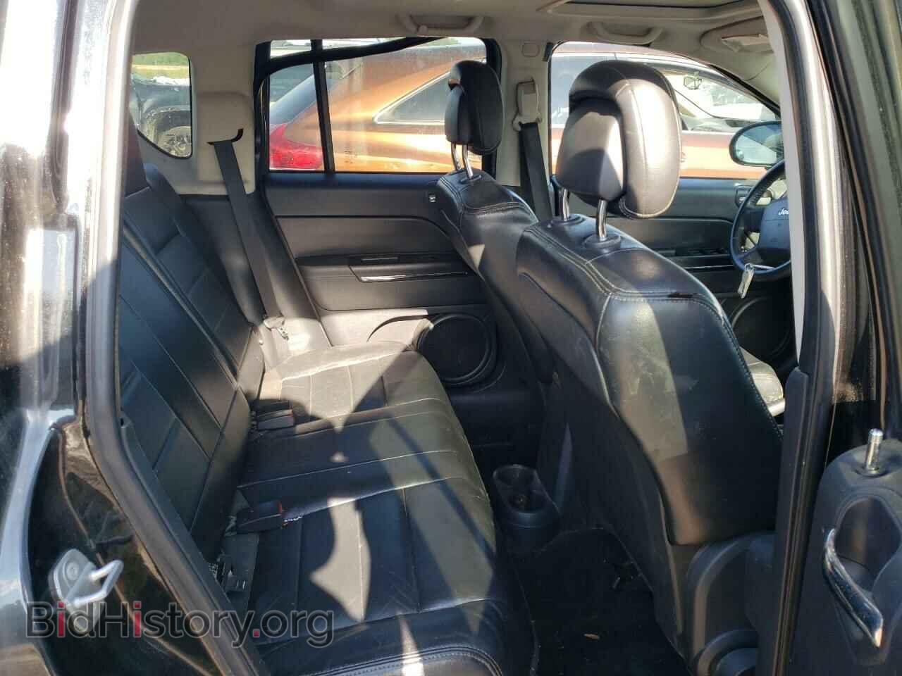 2010 JEEP COMPASS - VIN: 1J4NF5FB8AD556569 - Photo 6