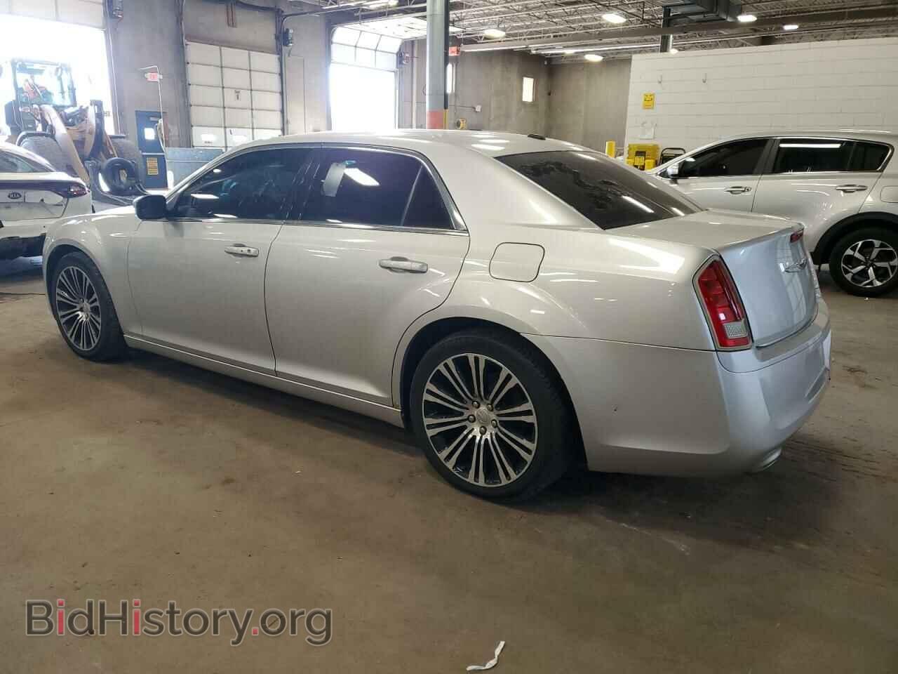 2012 CHRYSLER 300 - VIN: 2C3CCADT5CH183351 - Фото 2