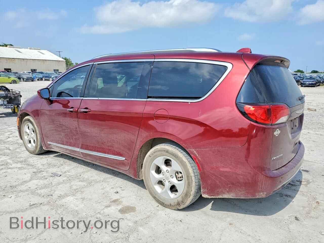 2017 CHRYSLER PACIFICA - VIN: 2C4RC1EG6HR684032 - Фото 2