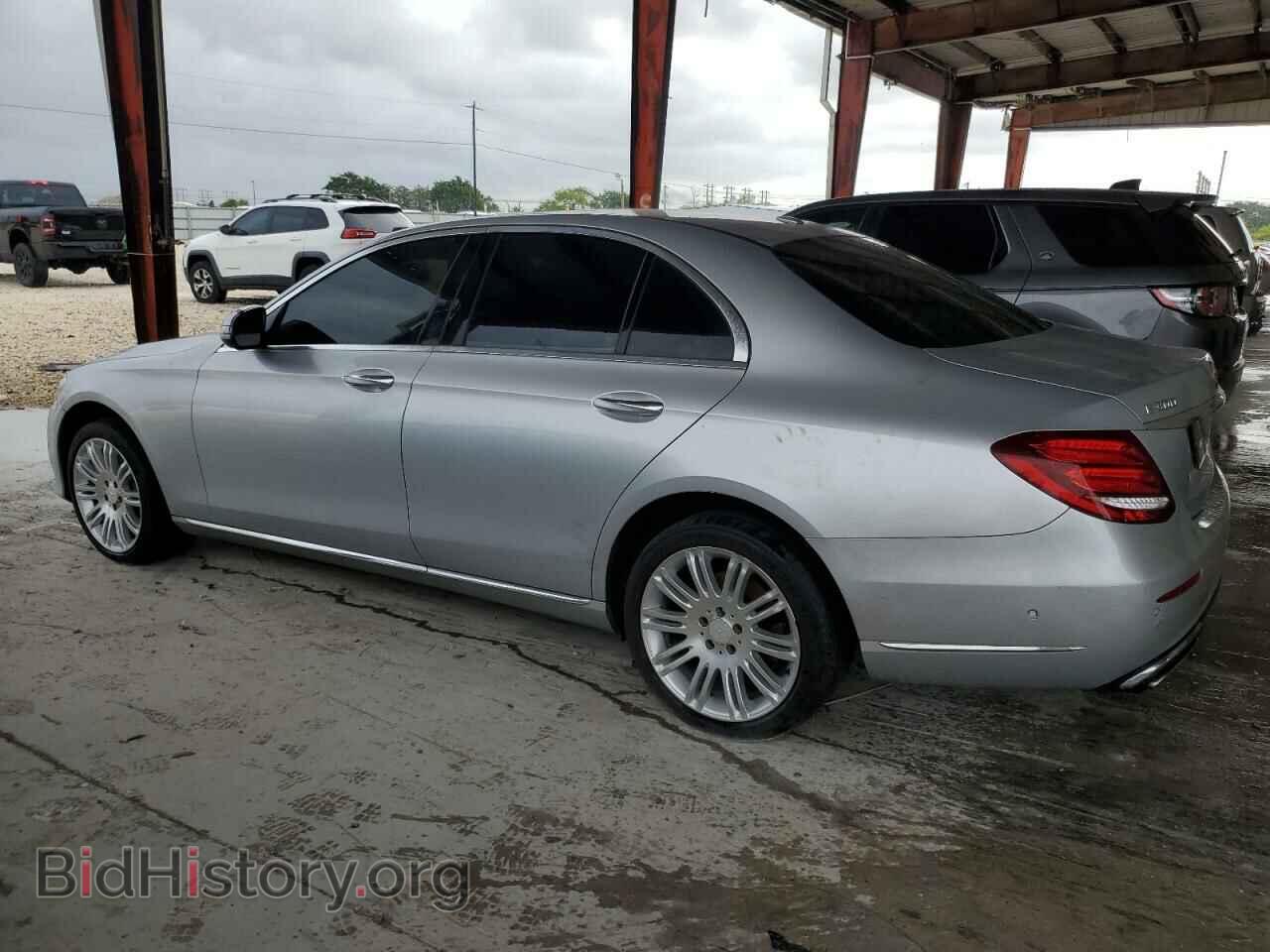 2017 MERCEDES-BENZ E-CLASS - VIN: WDDZF4KB9HA088313 - Фото 2