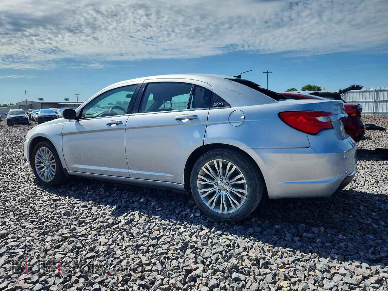 2012 CHRYSLER 200 - VIN: 1C3CCBAB9CN274115 - Фото 2