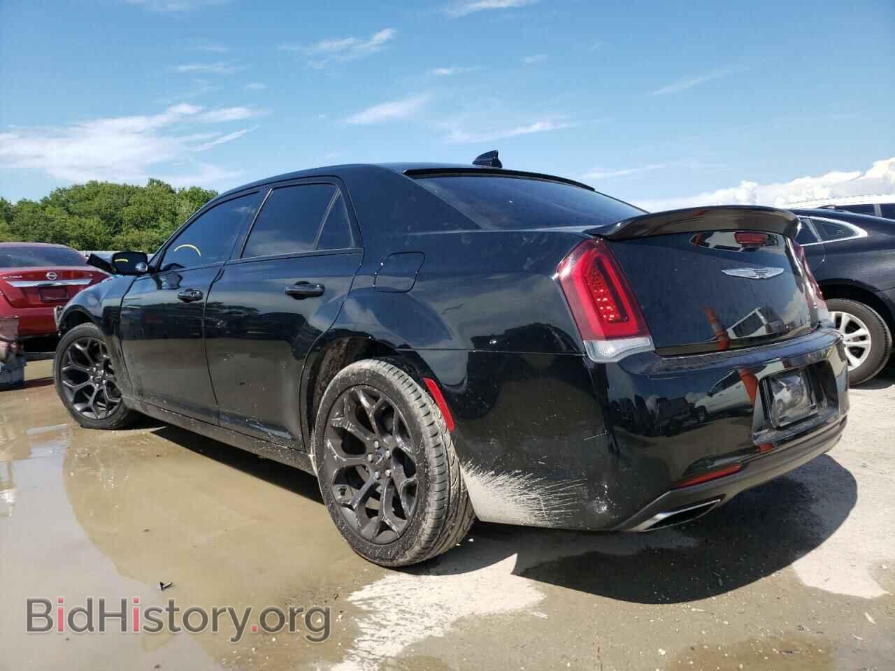 2019 CHRYSLER 300 - VIN: 2C3CCABG4KH697714 - Фото 3