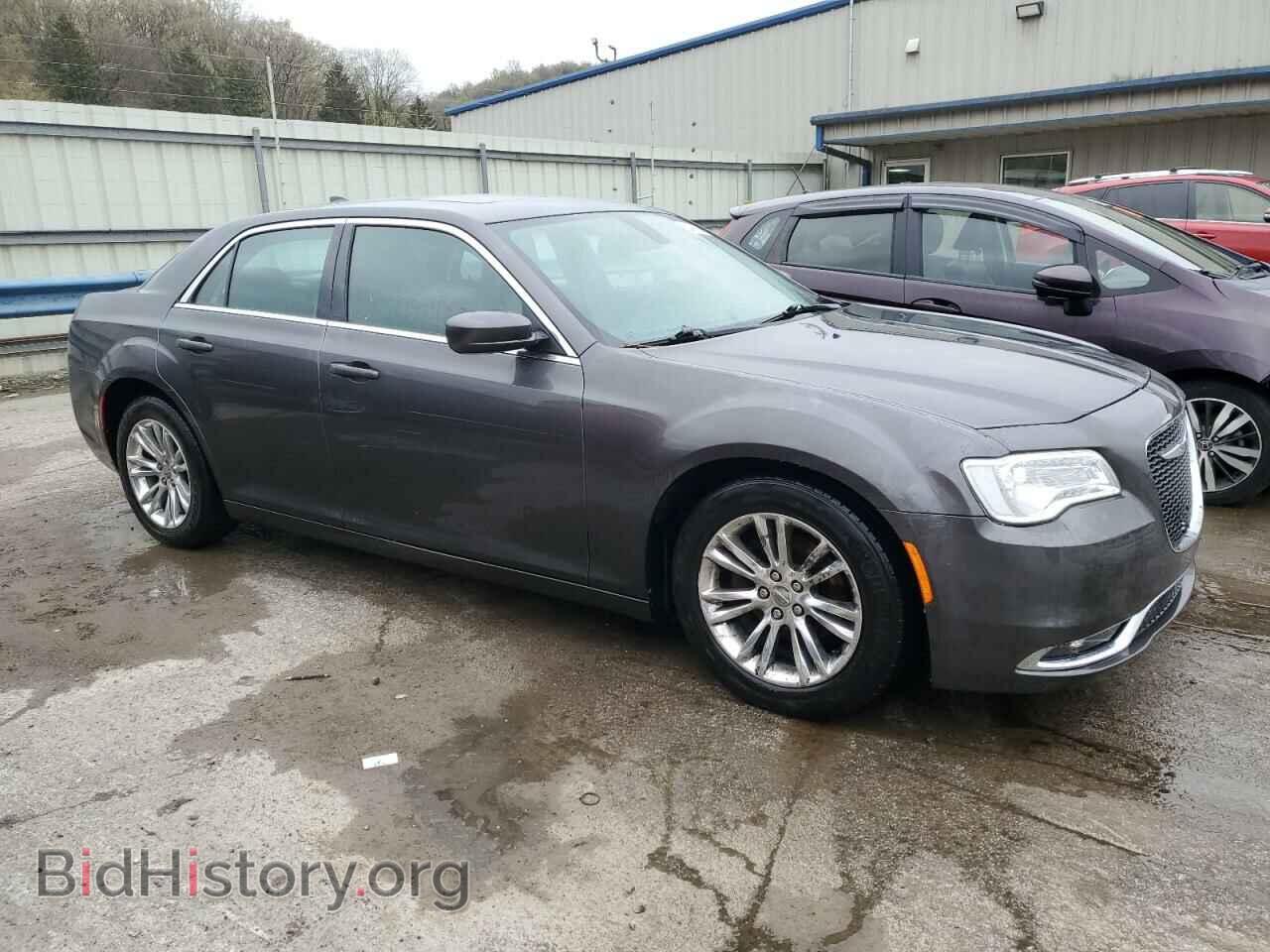 2019 CHRYSLER 300 - VIN: 2C3CCAAG3KH675995 - Фото 4