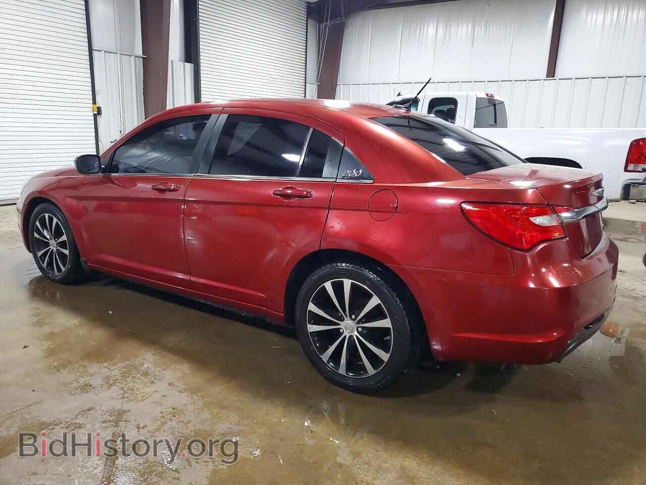 2013 CHRYSLER 200 - VIN: 1C3CCBBG0DN717036 - Фото 2