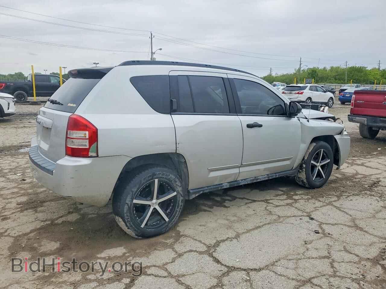 2008 JEEP COMPASS - VIN: 1J8FT47058D783358 - Фото 3