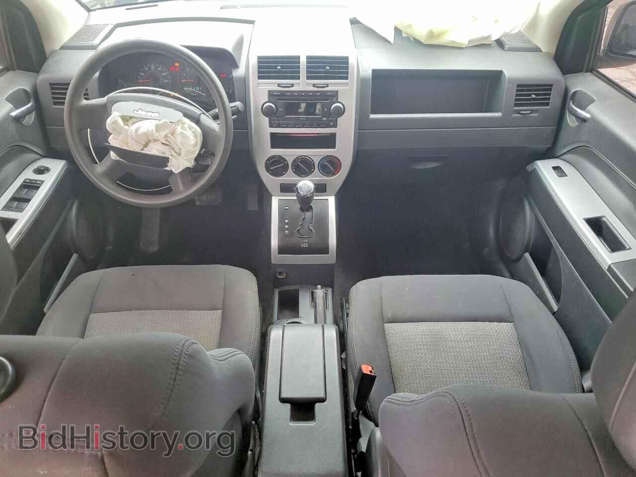 2008 JEEP COMPASS - VIN: 1J8FT47058D783358 - Фото 8