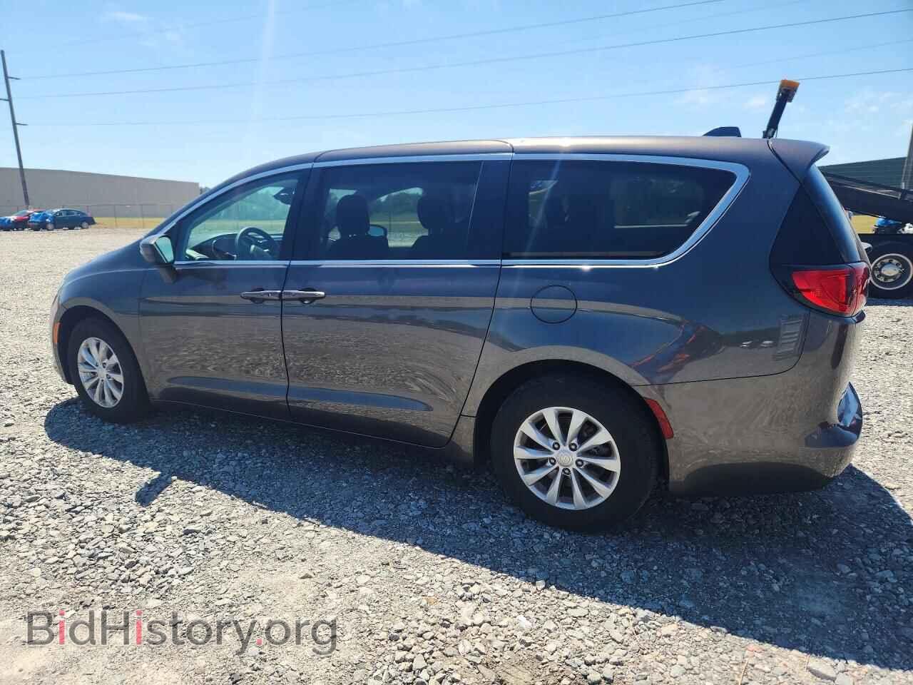 2017 CHRYSLER PACIFICA - VIN: 2C4RC1DGXHR577244 - Photo 2