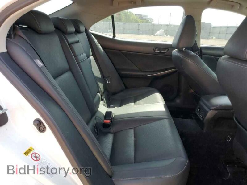 2014 Lexus IS (VIN JTHBF1D29E5038764) — photo 10 of 12