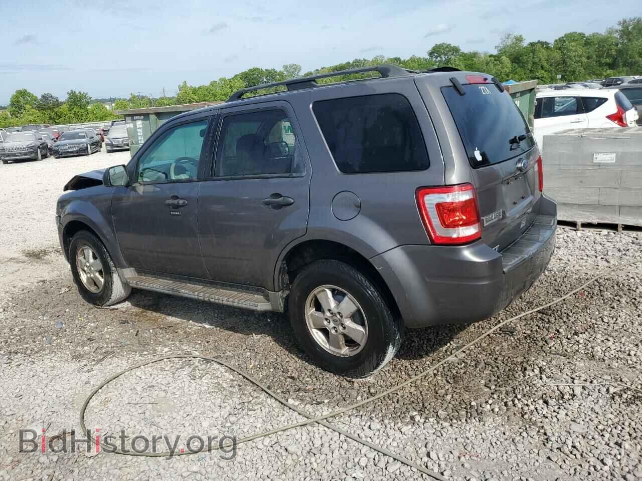 2011 FORD ESCAPE - VIN: 1FMCU0D70BKB19047 - Фото 2