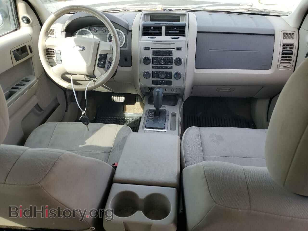 2011 FORD ESCAPE - VIN: 1FMCU0D70BKB19047 - Фото 8