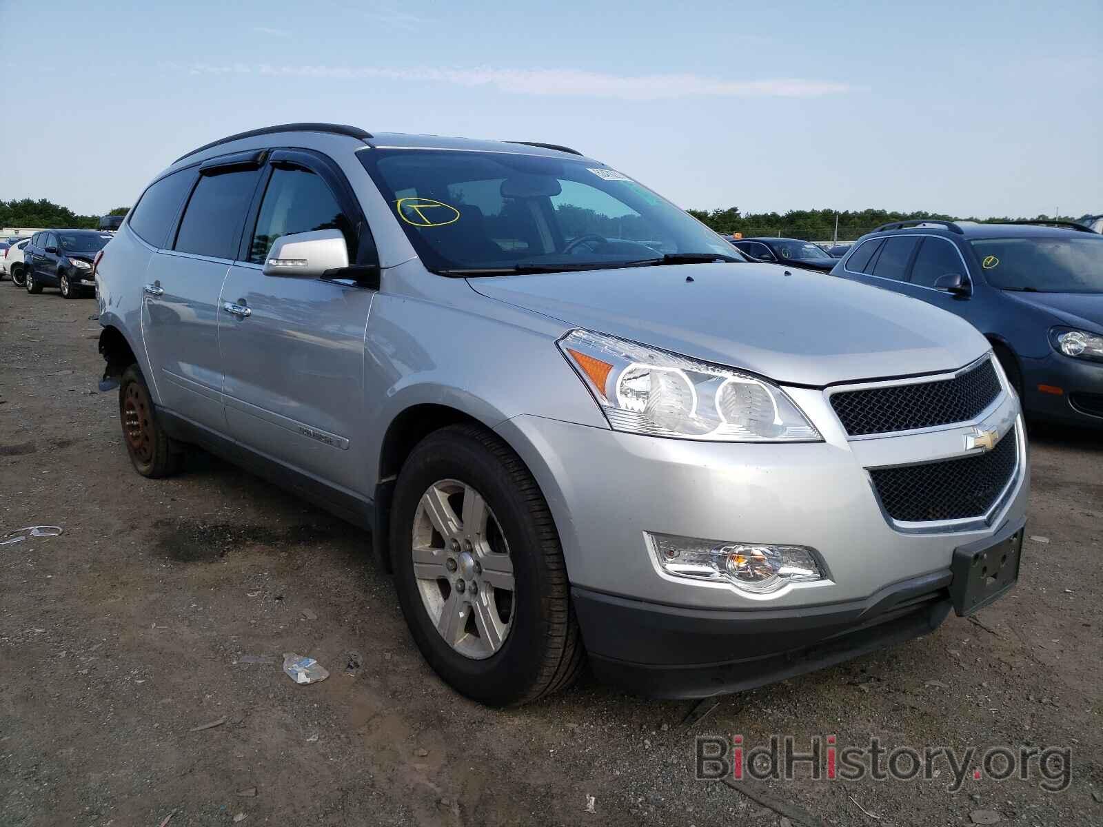 Photo 1GNLVFED0AS102361 - CHEVROLET TRAVERSE 2010