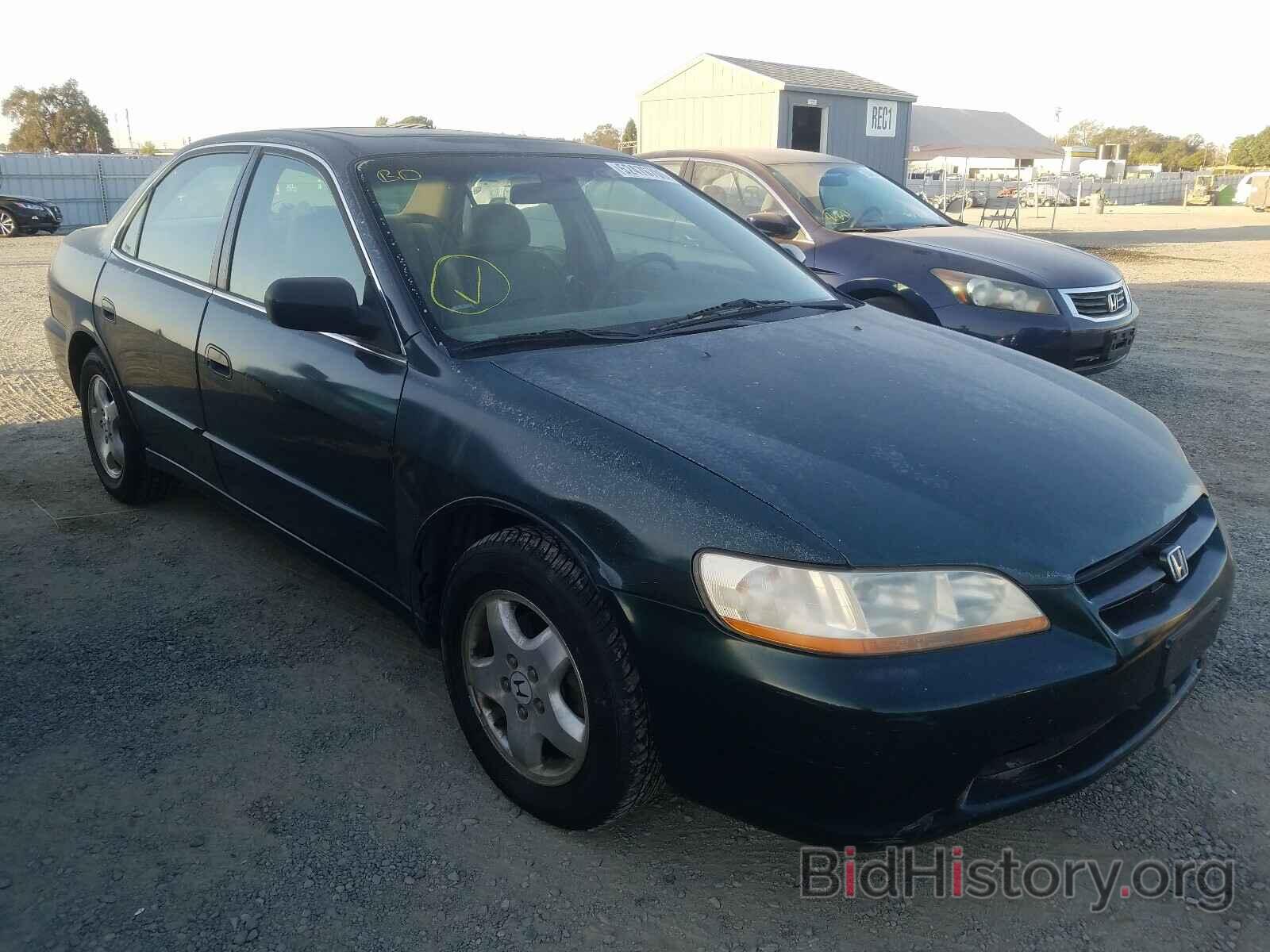 Photo 1HGCG1656WA053744 - HONDA ACCORD 1998