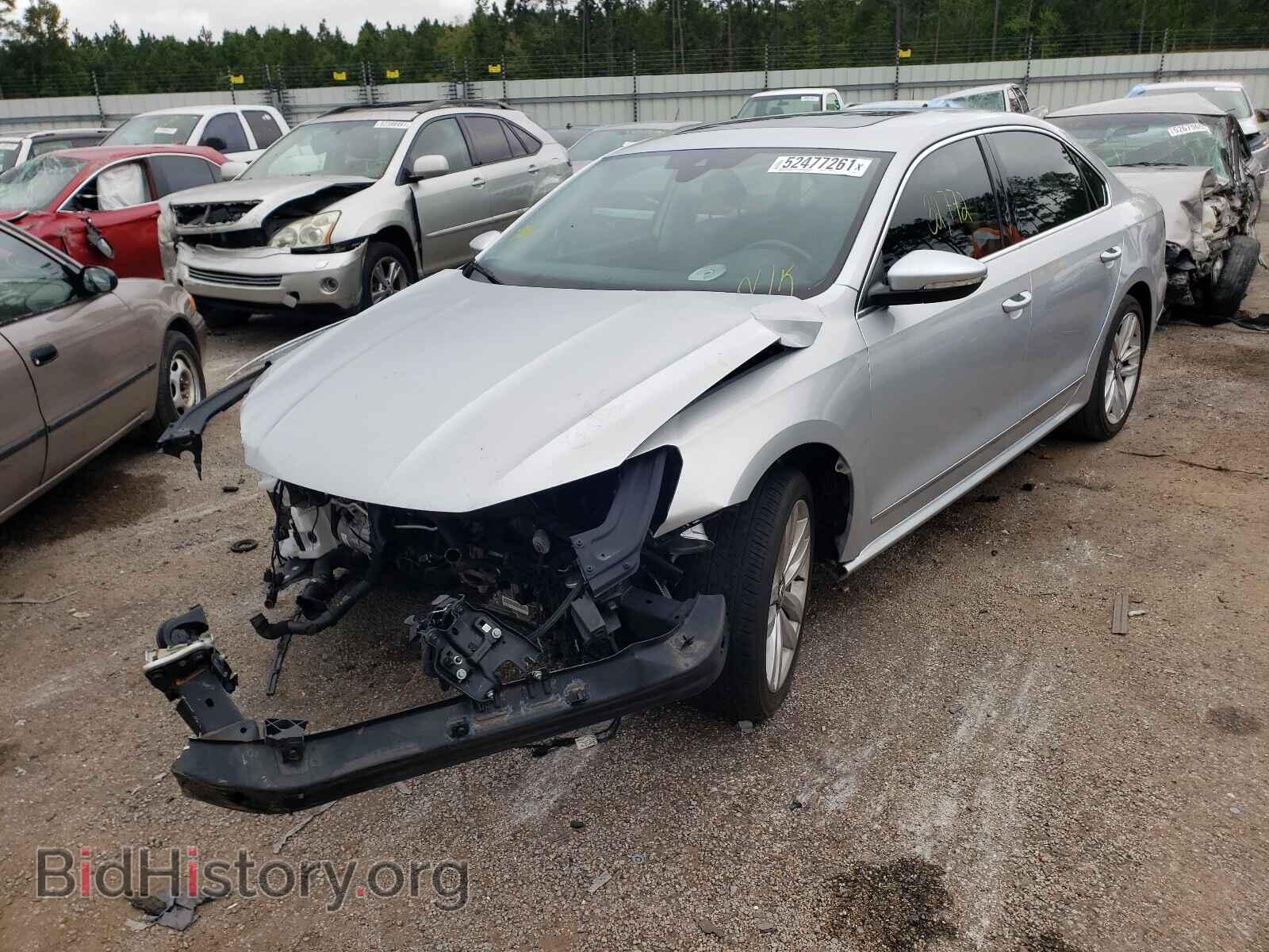 2017 VOLKSWAGEN PASSAT - VIN: 1VWCT7A38HC080368 - Фото 2